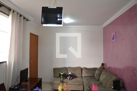 Sala de apartamento à venda com 2 quartos, 45m² em Cabral, Contagem