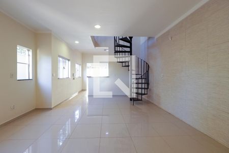 Sala de casa para alugar com 3 quartos, 140m² em Jardim Recreio, Ribeirão Preto