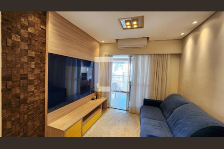 Detalhe Sala de apartamento para alugar com 2 quartos, 94m² em Pompéia, Santos