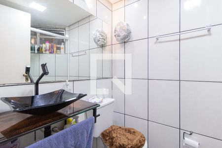 Banheiro de apartamento à venda com 2 quartos, 55m² em Bandeiras, Osasco