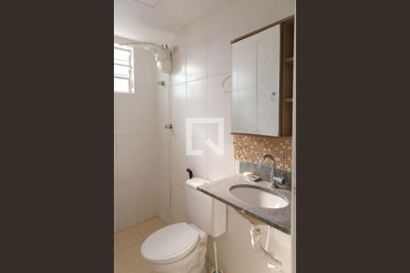 Banheiro de apartamento à venda com 2 quartos, 50m² em Gopoúva, Guarulhos