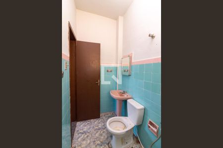 Banheiro de apartamento para alugar com 1 quarto, 500m² em Marechal Hermes, Rio de Janeiro