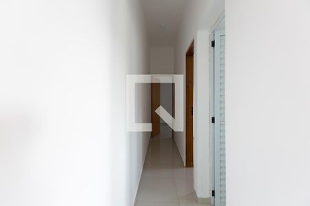 Corredor de apartamento para alugar com 2 quartos, 55m² em Cidade Líder, São Paulo
