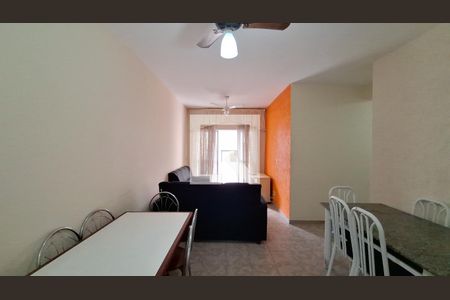 Sala de apartamento para alugar com 3 quartos, 77m² em Tupi, Praia Grande