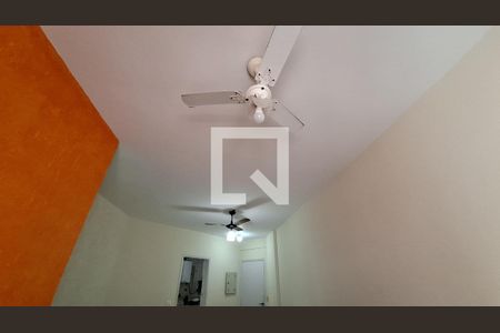 Detalhe da sala de apartamento para alugar com 3 quartos, 77m² em Tupi, Praia Grande