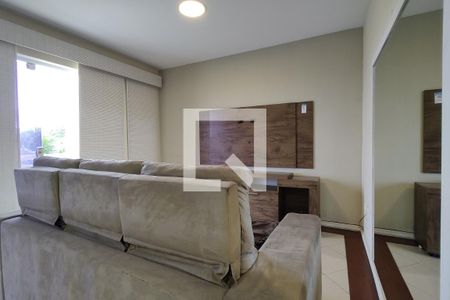 Sala de casa de condomínio para alugar com 4 quartos, 250m² em Anil, Rio de Janeiro