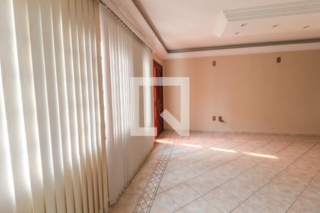 Sala de casa à venda com 4 quartos, 260m² em Vila Galvão, Jundiaí