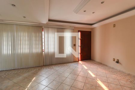 Sala de casa à venda com 4 quartos, 260m² em Vila Galvão, Jundiaí