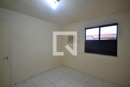 Quarto 1 de casa para alugar com 2 quartos, 60m² em Ouro Verde, Nova Iguaçu