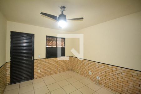 Sala de casa para alugar com 2 quartos, 60m² em Ouro Verde, Nova Iguaçu