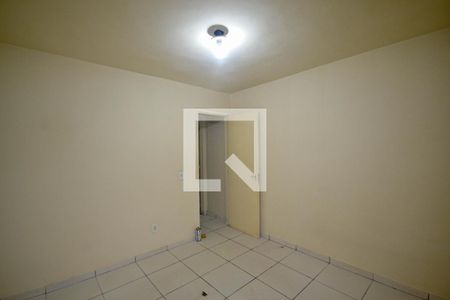 Quarto 1 de casa para alugar com 2 quartos, 60m² em Ouro Verde, Nova Iguaçu