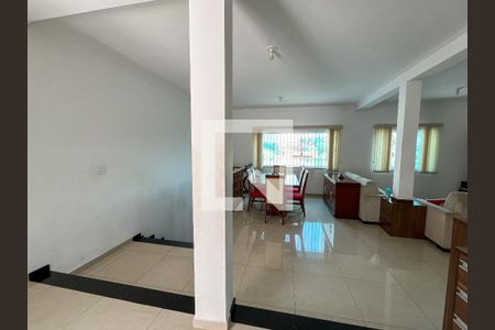 Sala de casa à venda com 2 quartos, 270m² em Moinho Velho, São Paulo