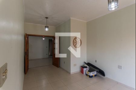 Sala de casa para alugar com 5 quartos, 133m² em Vila Marieta, Campinas