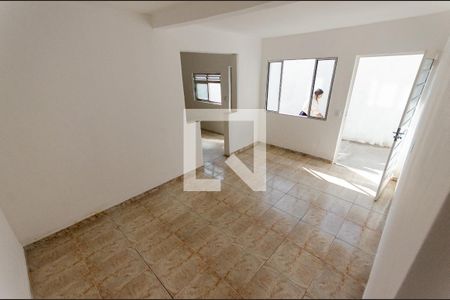 Sala de casa para alugar com 2 quartos, 100m² em Vila Iório, São Paulo