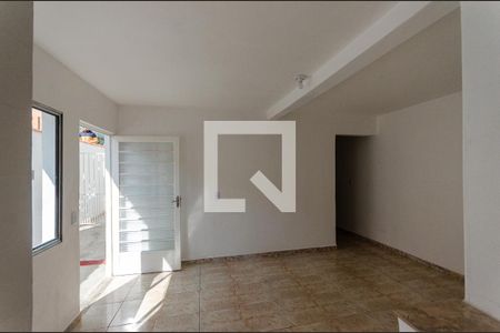 Sala de casa para alugar com 2 quartos, 100m² em Vila Iório, São Paulo