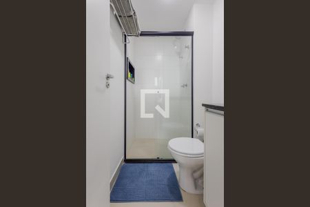 Banheiro de kitnet/studio à venda com 1 quarto, 24m² em Pinheiros, São Paulo