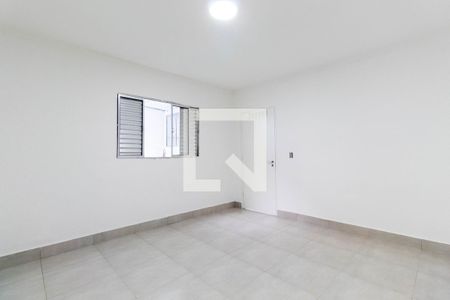 Quarto 1 de casa para alugar com 2 quartos, 66m² em Vila Ré, São Paulo