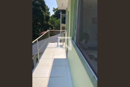 Casa à venda com 2 quartos, 234m² em Matapaca, Niterói