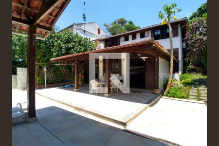 Casa à venda com 4 quartos, 558m² em Vila Progresso, Niterói