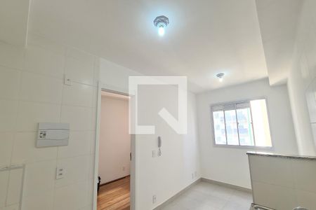 Sala, Cozinha e Área de servico de apartamento para alugar com 1 quarto, 26m² em Vila Ema, São Paulo