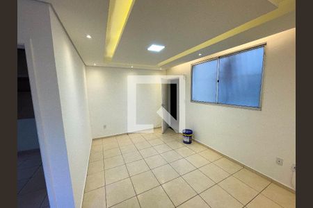 Sala de apartamento para alugar com 2 quartos, 45m² em Olaria, Contagem