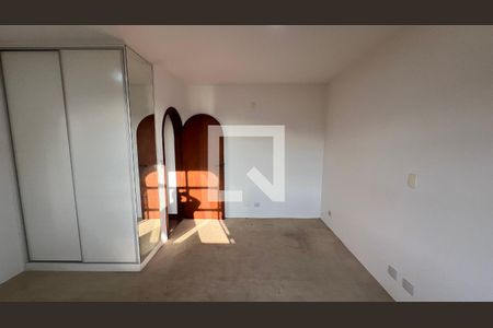Casa à venda com 929m², 4 quartos e 4 vagas Casa à venda com 929m², 4 quartos e 4 vagasSuite 2