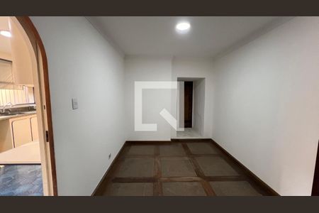 Casa à venda com 929m², 4 quartos e 4 vagas Casa à venda com 929m², 4 quartos e 4 vagasCopa