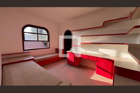 Casa à venda com 929m², 4 quartos e 4 vagas Casa à venda com 929m², 4 quartos e 4 vagasQuarto 2