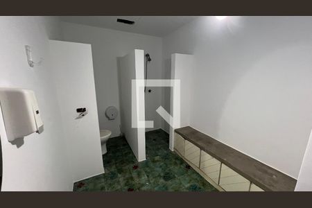 Casa à venda com 929m², 4 quartos e 4 vagas Casa à venda com 929m², 4 quartos e 4 vagasVestiário 1