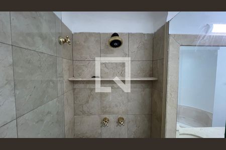 Casa à venda com 929m², 4 quartos e 4 vagas Casa à venda com 929m², 4 quartos e 4 vagasBanheiro da Suíte 1