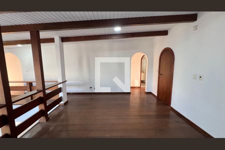 Casa à venda com 929m², 4 quartos e 4 vagas Casa à venda com 929m², 4 quartos e 4 vagasSala privativa