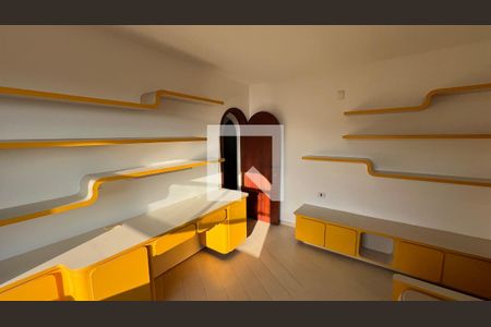 Casa à venda com 929m², 4 quartos e 4 vagas Casa à venda com 929m², 4 quartos e 4 vagasQuarto 1