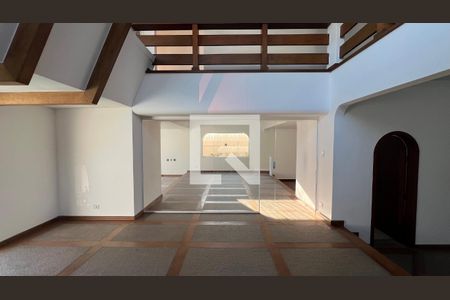 Casa à venda com 929m², 4 quartos e 4 vagas Casa à venda com 929m², 4 quartos e 4 vagasSala