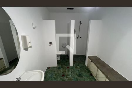 Casa à venda com 929m², 4 quartos e 4 vagas Casa à venda com 929m², 4 quartos e 4 vagasVestiário 1