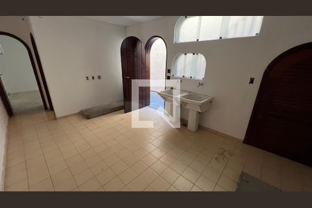 Casa à venda com 929m², 4 quartos e 4 vagas Casa à venda com 929m², 4 quartos e 4 vagasLavanderia