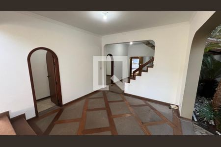 Casa à venda com 929m², 4 quartos e 4 vagas Casa à venda com 929m², 4 quartos e 4 vagasSala