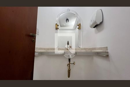 Casa à venda com 929m², 4 quartos e 4 vagas Casa à venda com 929m², 4 quartos e 4 vagasLavabo