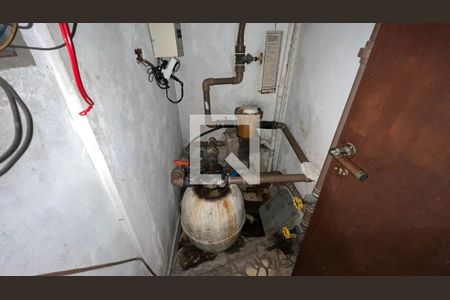 Casa à venda com 929m², 4 quartos e 4 vagas Casa à venda com 929m², 4 quartos e 4 vagasSala de maquina