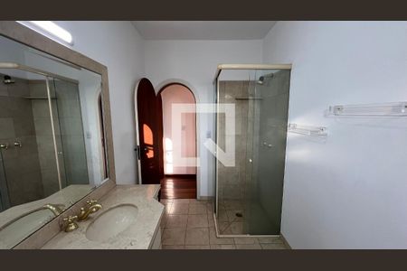 Casa à venda com 929m², 4 quartos e 4 vagas Casa à venda com 929m², 4 quartos e 4 vagasBanheiro 1