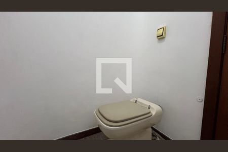 Casa à venda com 929m², 4 quartos e 4 vagas Casa à venda com 929m², 4 quartos e 4 vagasLavabo