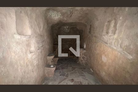 Casa à venda com 929m², 4 quartos e 4 vagas Casa à venda com 929m², 4 quartos e 4 vagasTaverna