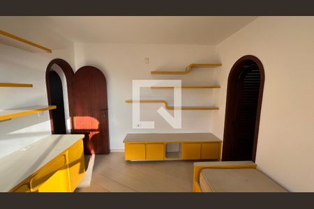 Casa à venda com 929m², 4 quartos e 4 vagas Casa à venda com 929m², 4 quartos e 4 vagasQuarto 1