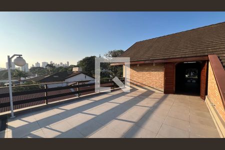 Casa à venda com 929m², 4 quartos e 4 vagas Casa à venda com 929m², 4 quartos e 4 vagasTerraço