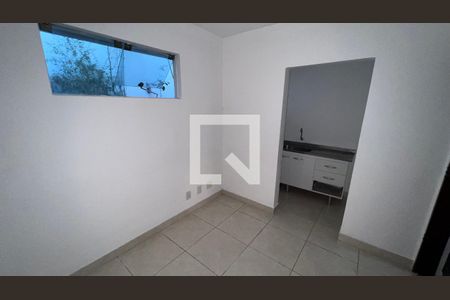 Casa à venda com 929m², 4 quartos e 4 vagas Casa à venda com 929m², 4 quartos e 4 vagasCasa caseiro