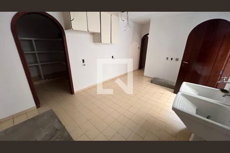 Casa à venda com 929m², 4 quartos e 4 vagas Casa à venda com 929m², 4 quartos e 4 vagasLavanderia