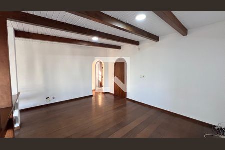 Casa à venda com 929m², 4 quartos e 4 vagas Casa à venda com 929m², 4 quartos e 4 vagasSala privativa