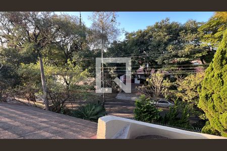 Casa à venda com 929m², 4 quartos e 4 vagas Casa à venda com 929m², 4 quartos e 4 vagasSacada