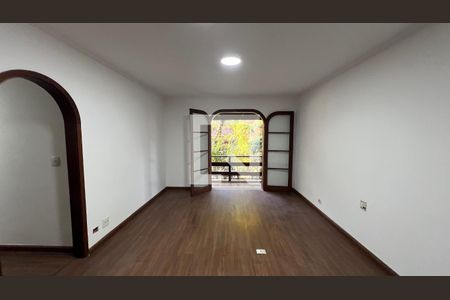 Casa à venda com 929m², 4 quartos e 4 vagas Casa à venda com 929m², 4 quartos e 4 vagasSuite 1