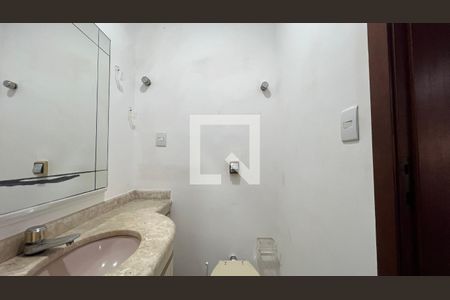 Casa à venda com 929m², 4 quartos e 4 vagas Casa à venda com 929m², 4 quartos e 4 vagasLavabo