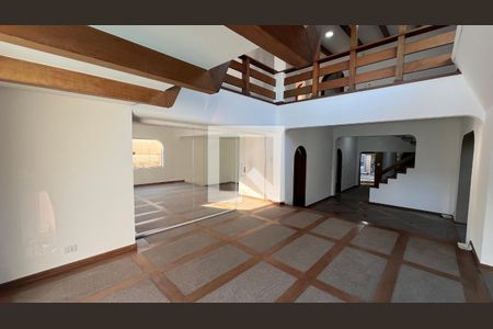 Casa à venda com 929m², 4 quartos e 4 vagas Casa à venda com 929m², 4 quartos e 4 vagasSala